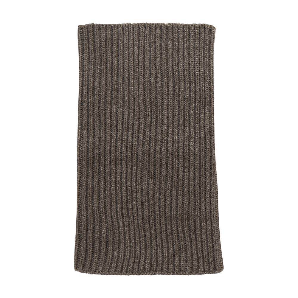 Knitted scarf thumbnail 6
