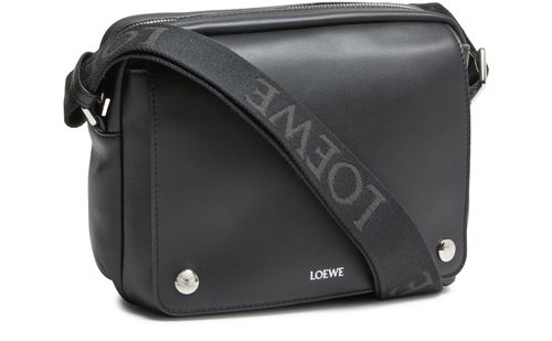 LOEWE Sac messenger Pebble XS en cuir de veau lisse