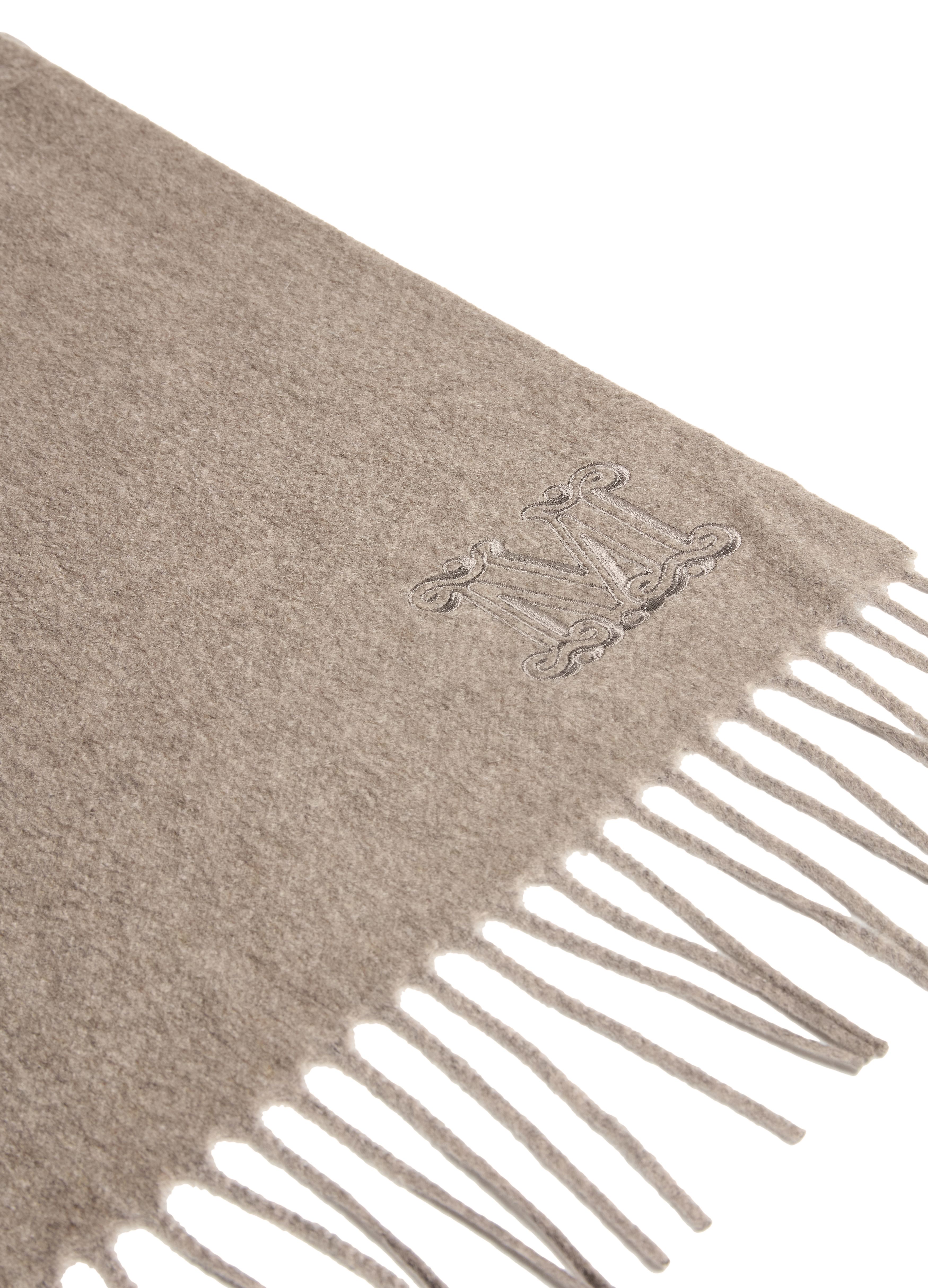 Wsdalia scarf thumbnail 4