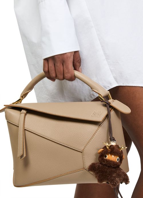 LOEWE Bijou de sac Fawnie en peau lainée