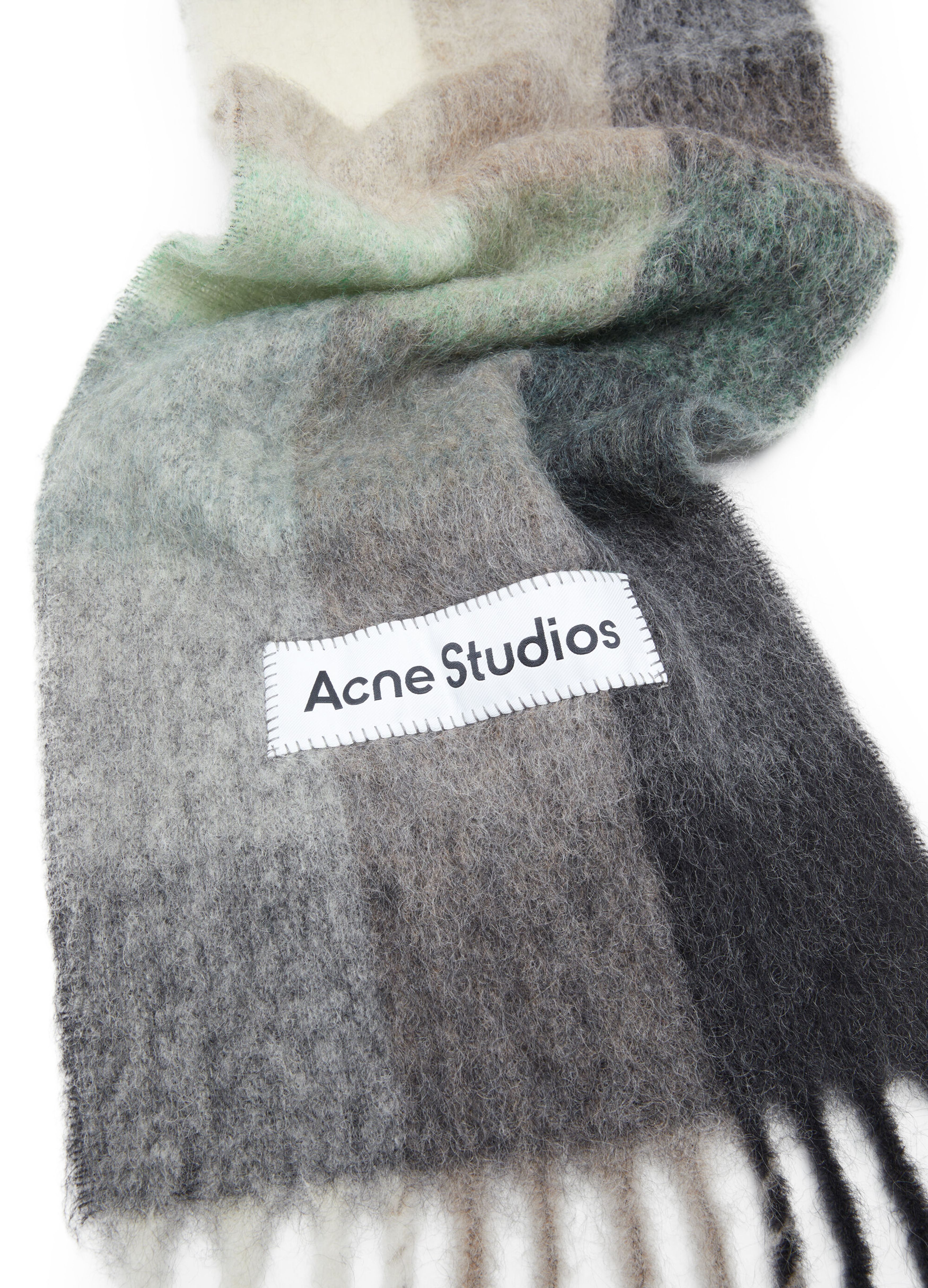 Vally scarf thumbnail 3