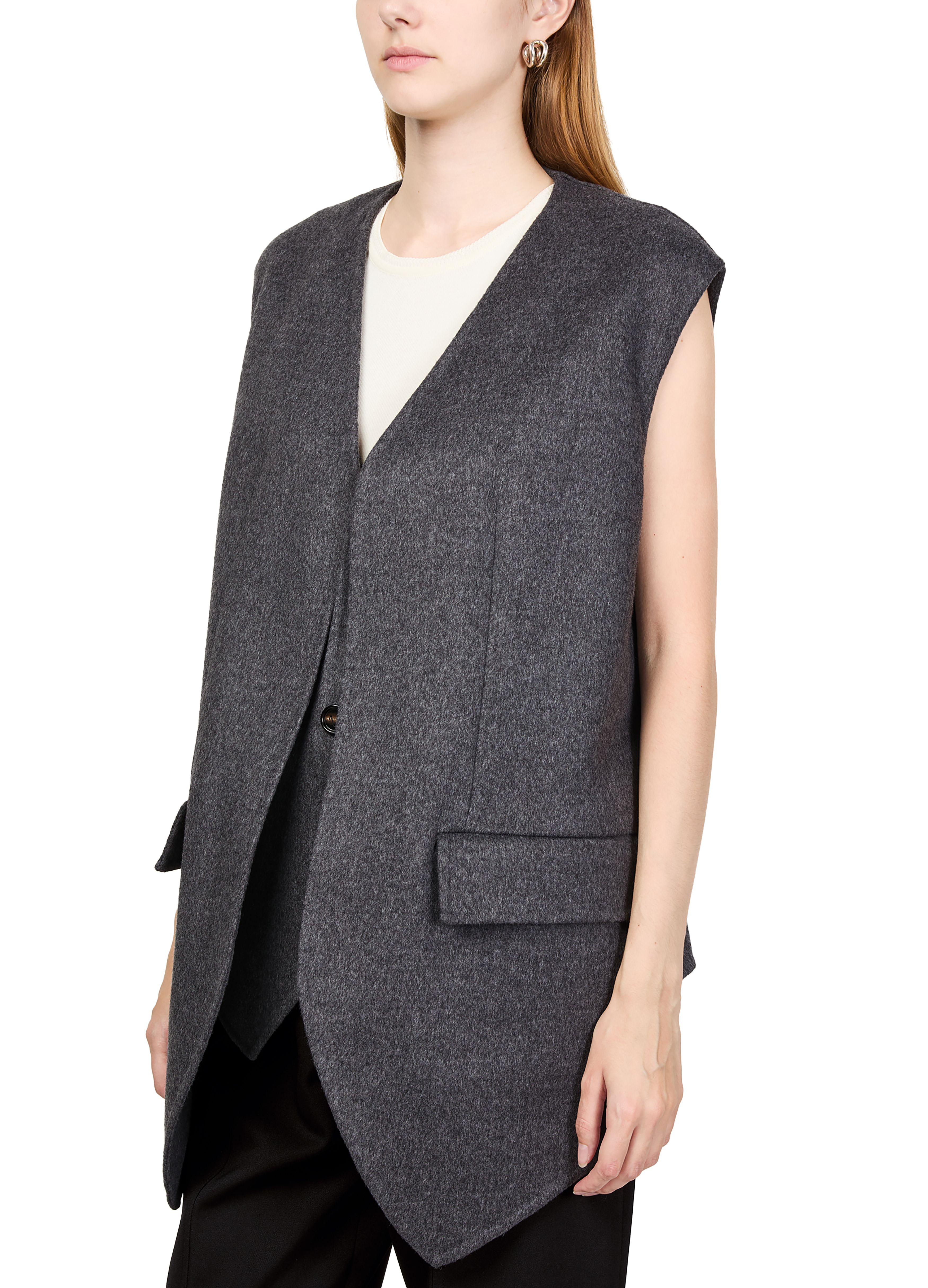 Sleeveless jacket thumbnail 4