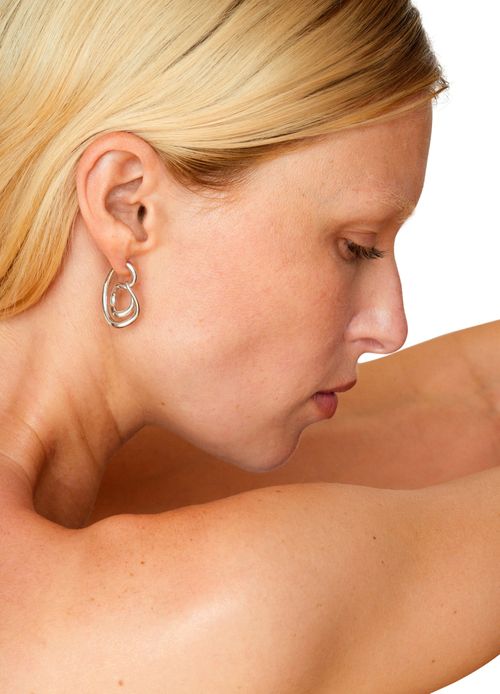 CHARLOTTE CHESNAIS Lasso earring