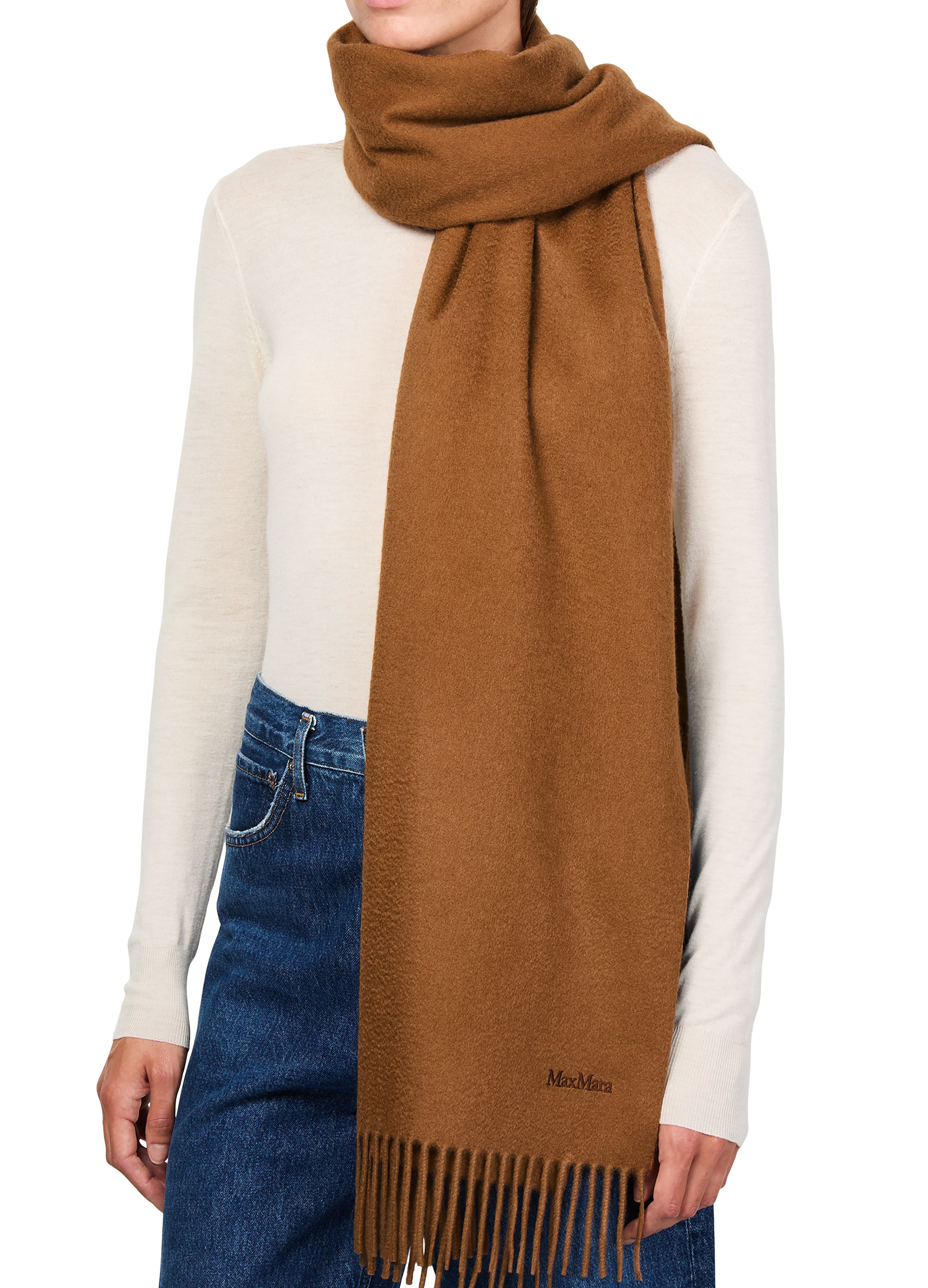 Baci scarf thumbnail 5