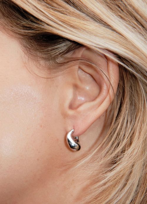 CHARLOTTE CHESNAIS Lips earrings