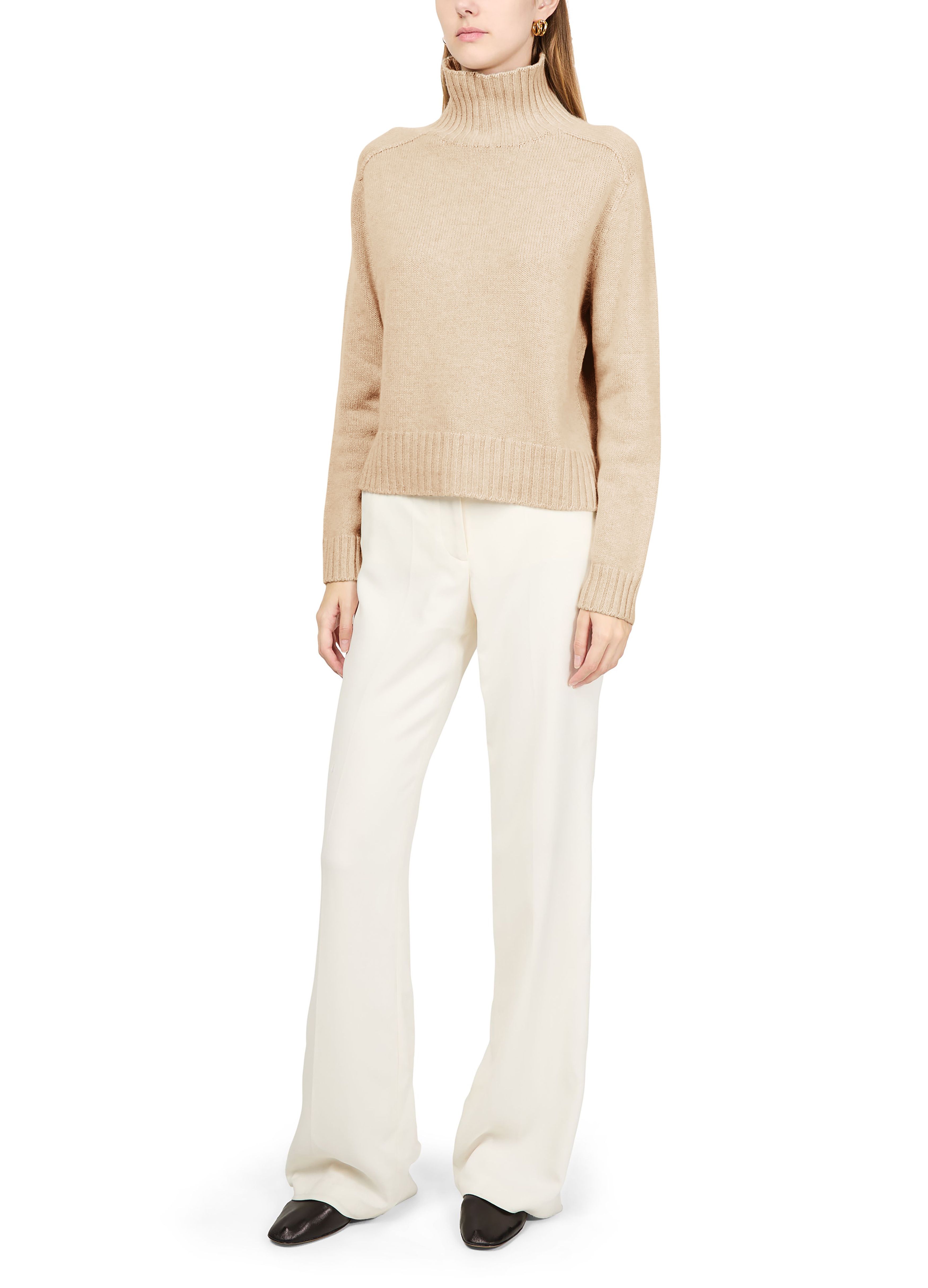 High-necked sweater thumbnail 5
