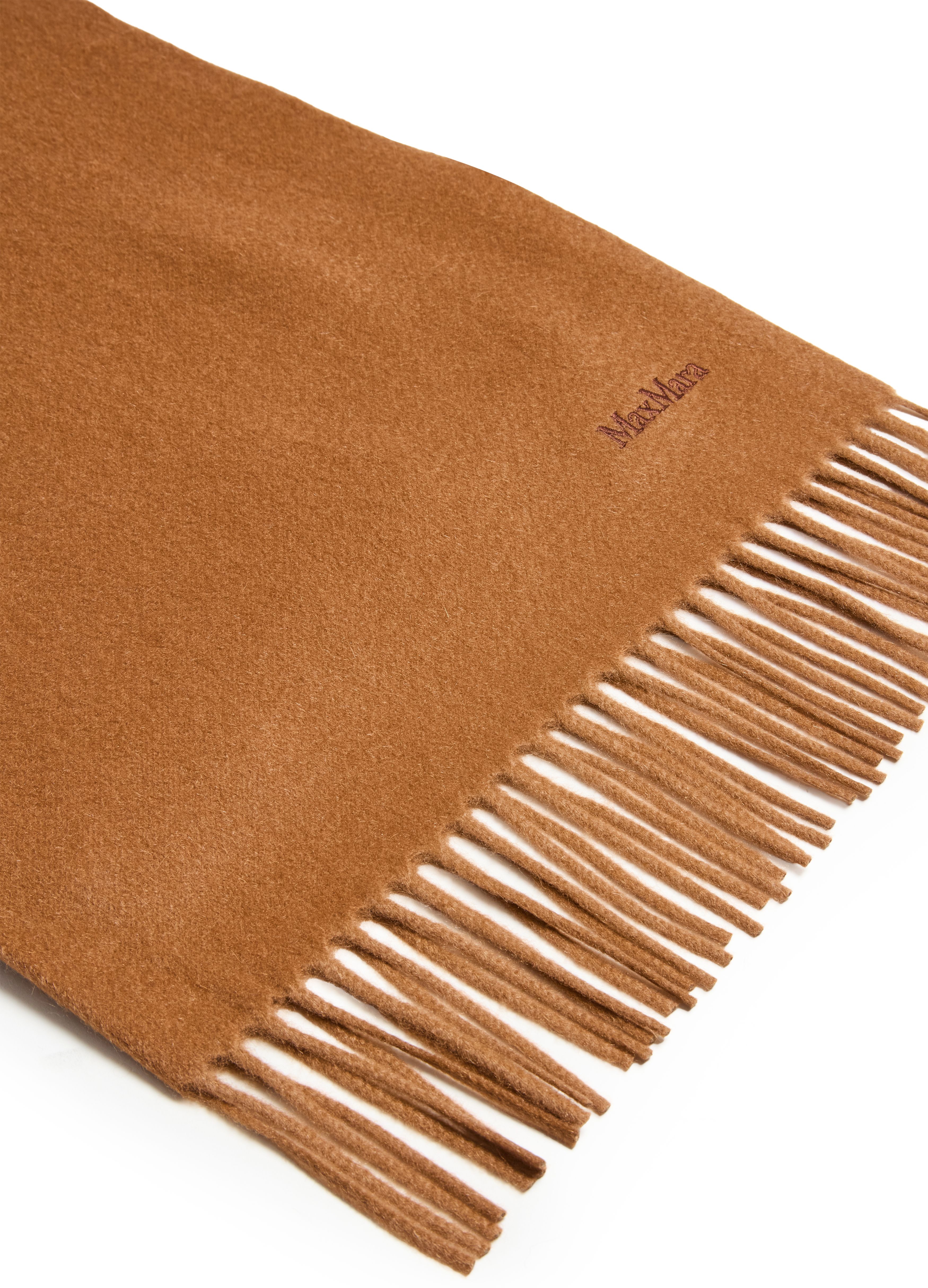 Baci scarf thumbnail 4