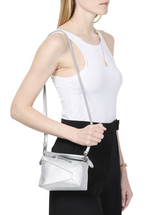 LOEWE Puzzle Edge 金属质感小牛皮迷你手袋