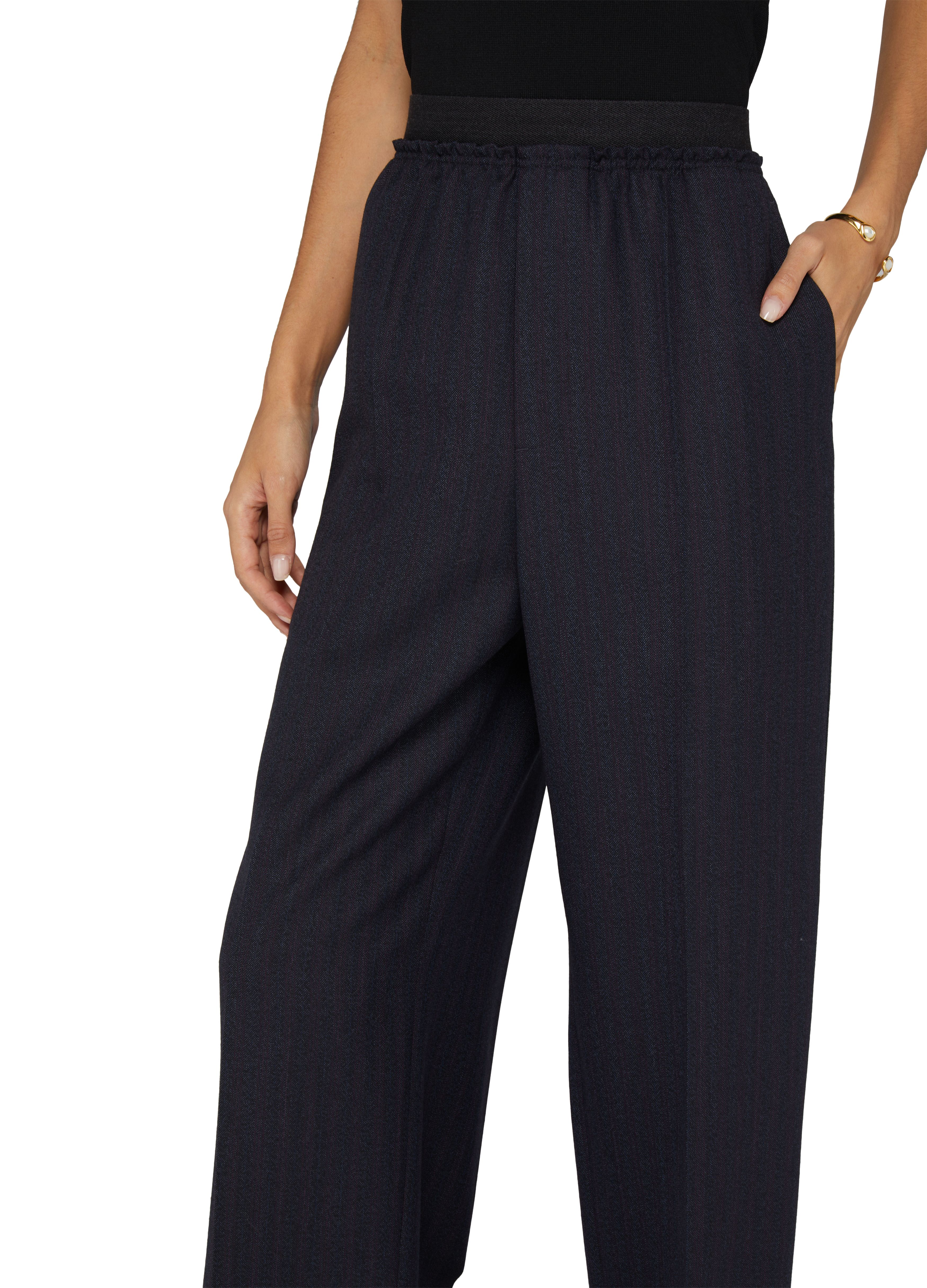 Loose pants thumbnail 4