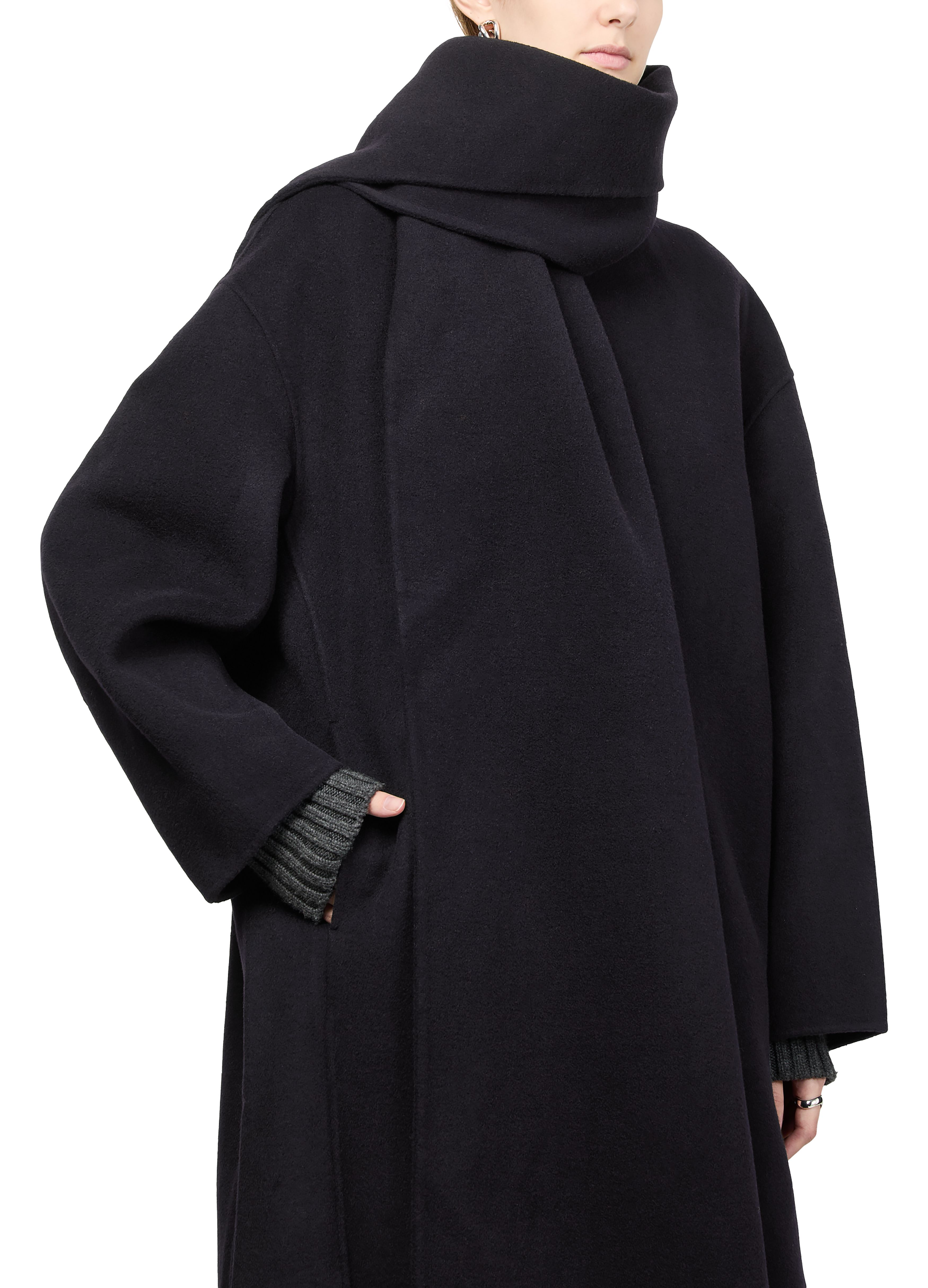 Finn wool coat thumbnail 4