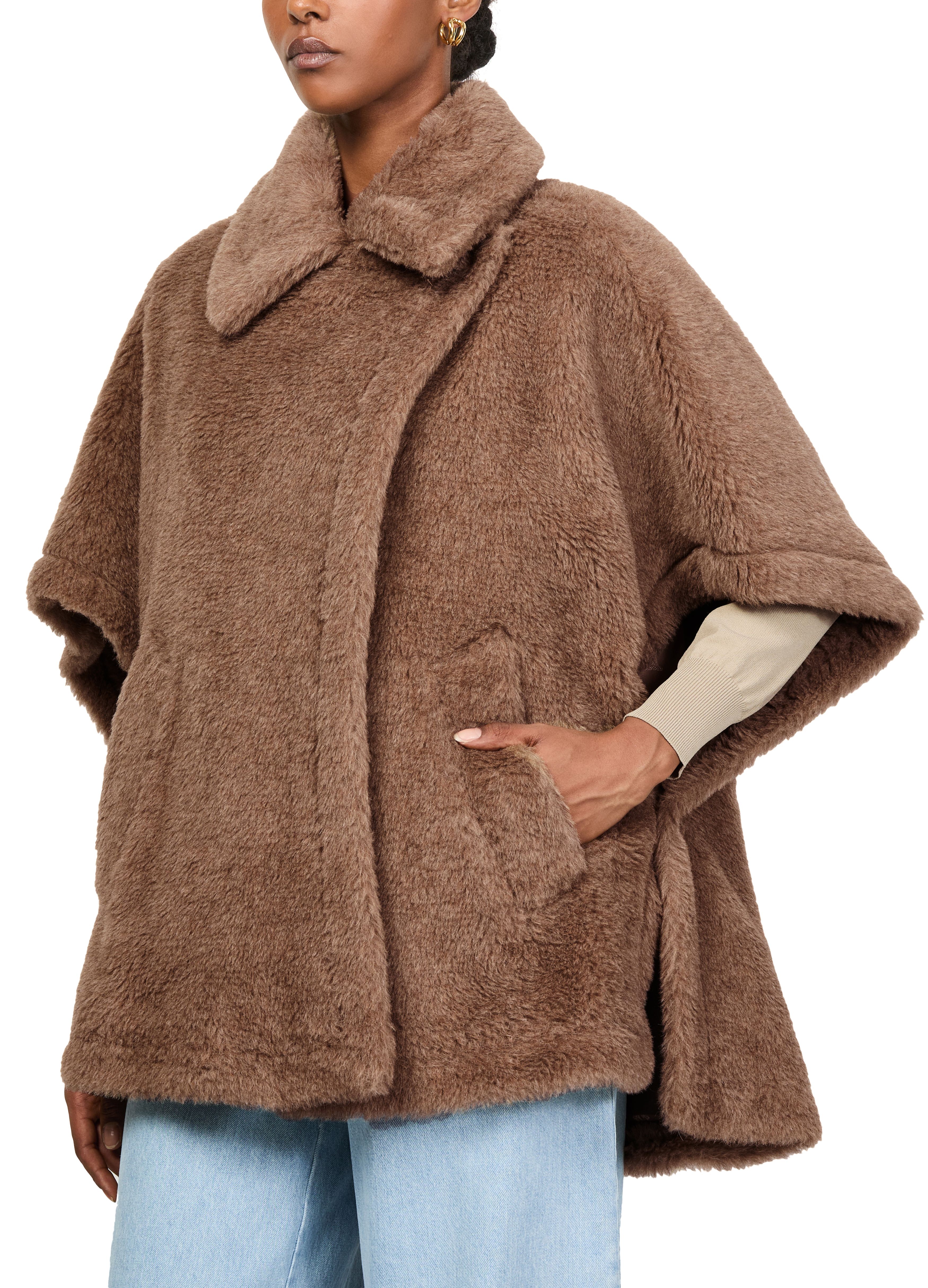 Tebe Teddy cape thumbnail 4