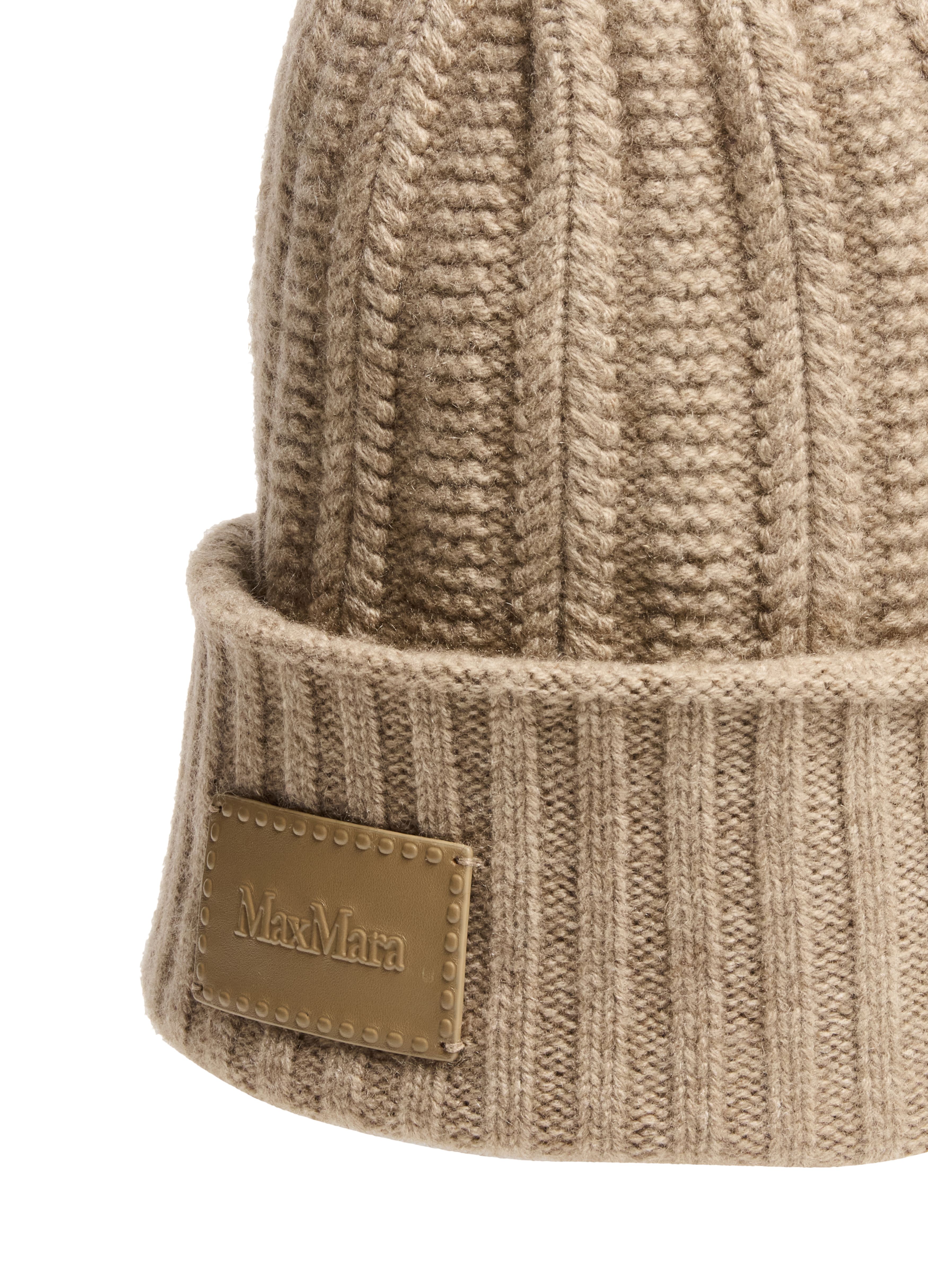 Macbeth beanie thumbnail 4