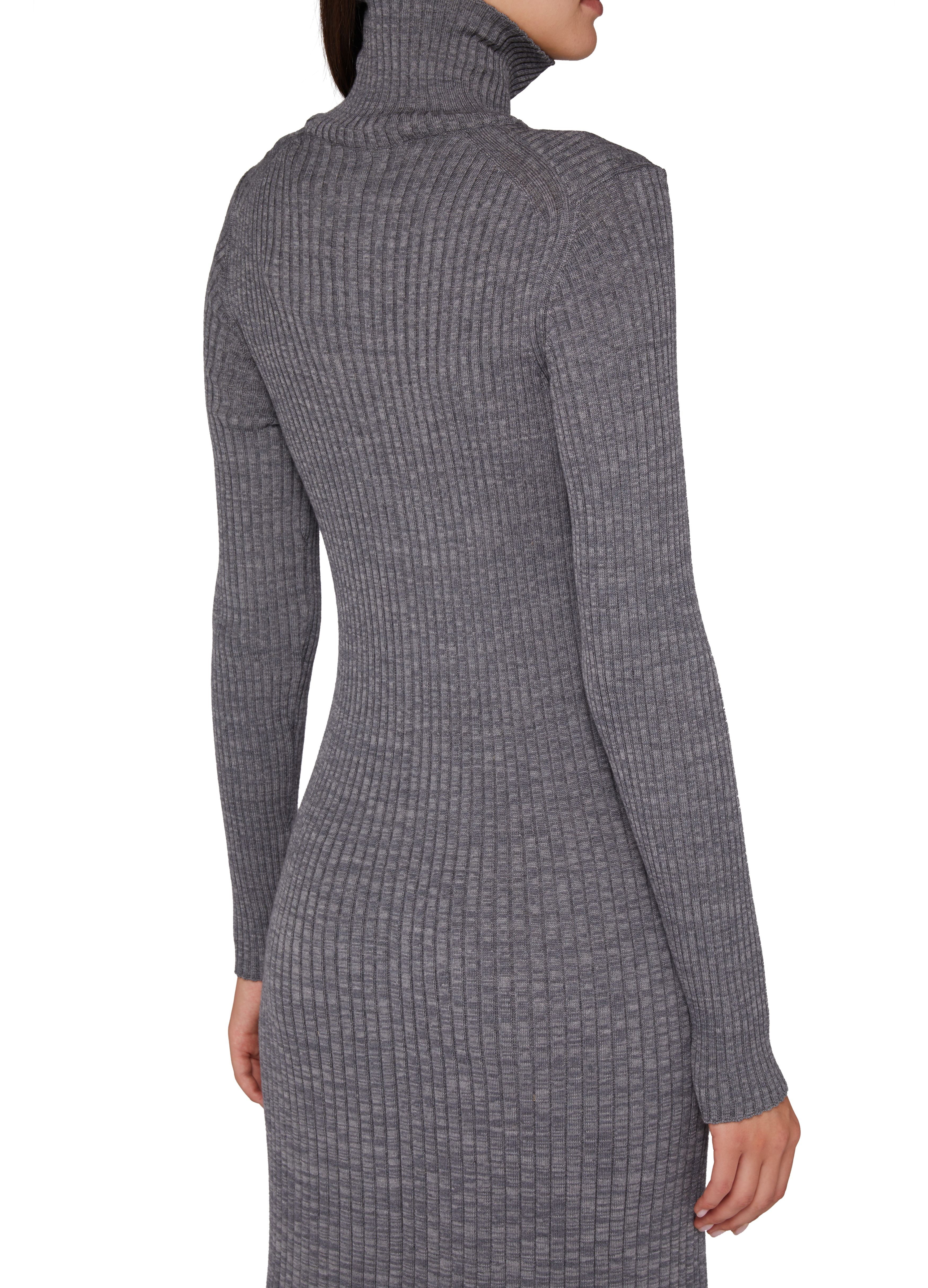 Knitted maxi dress thumbnail 5