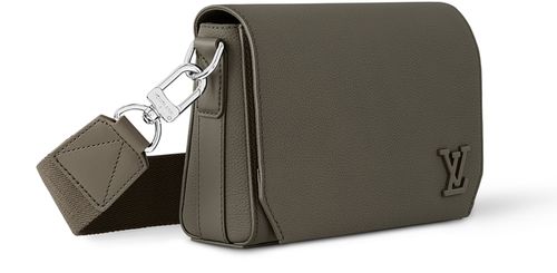 LOUIS VUITTON Takeoff Messenger PM