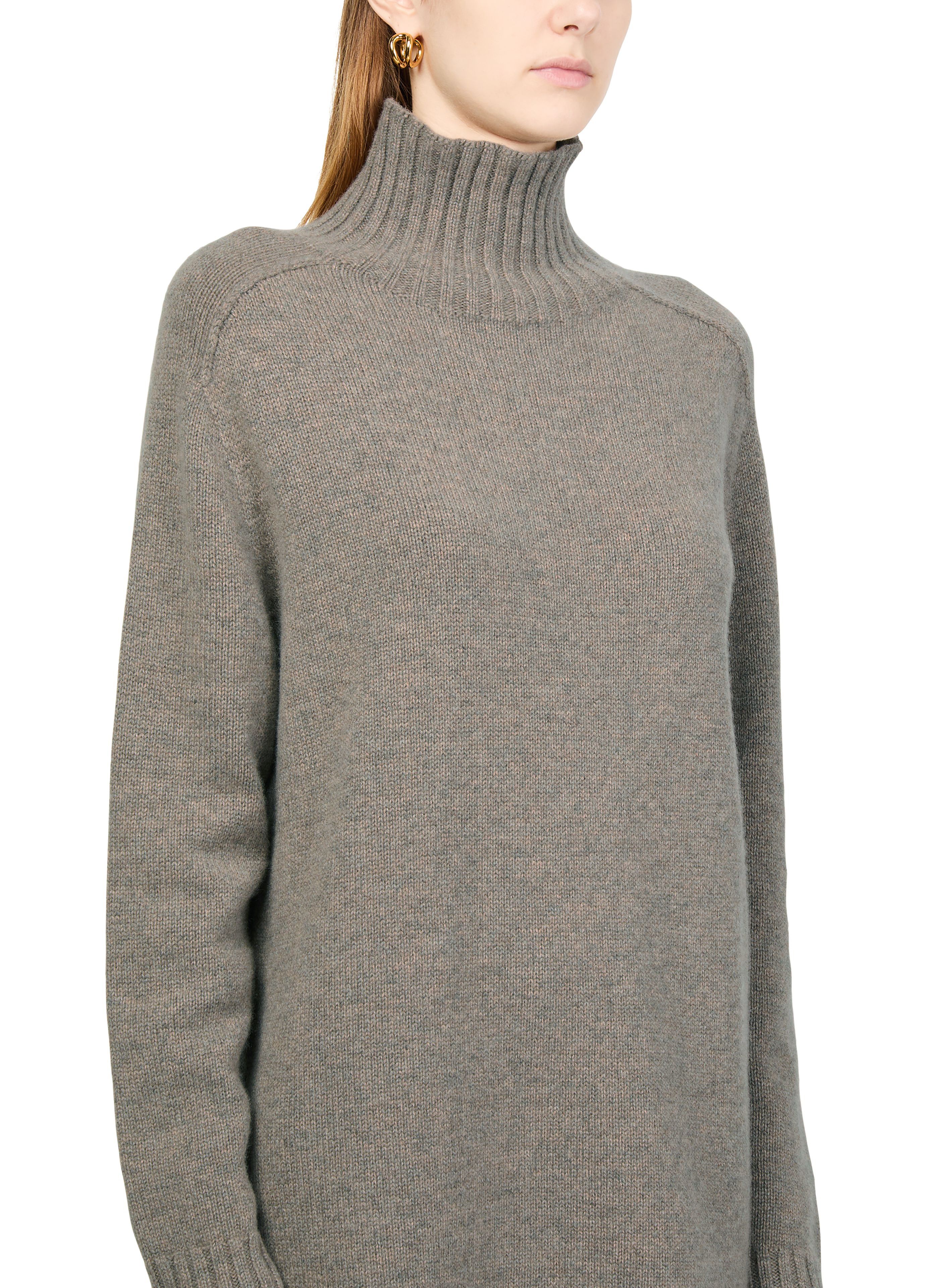High-neck dress thumbnail 3