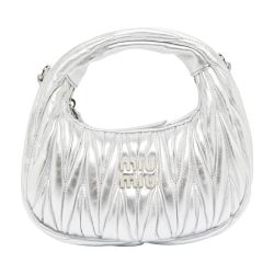 【MIU MIU】キルティングナッパレザーのワンダーホーボーバッグ キルティングナッパレザーのワンダーマイクロホーボーバッグ