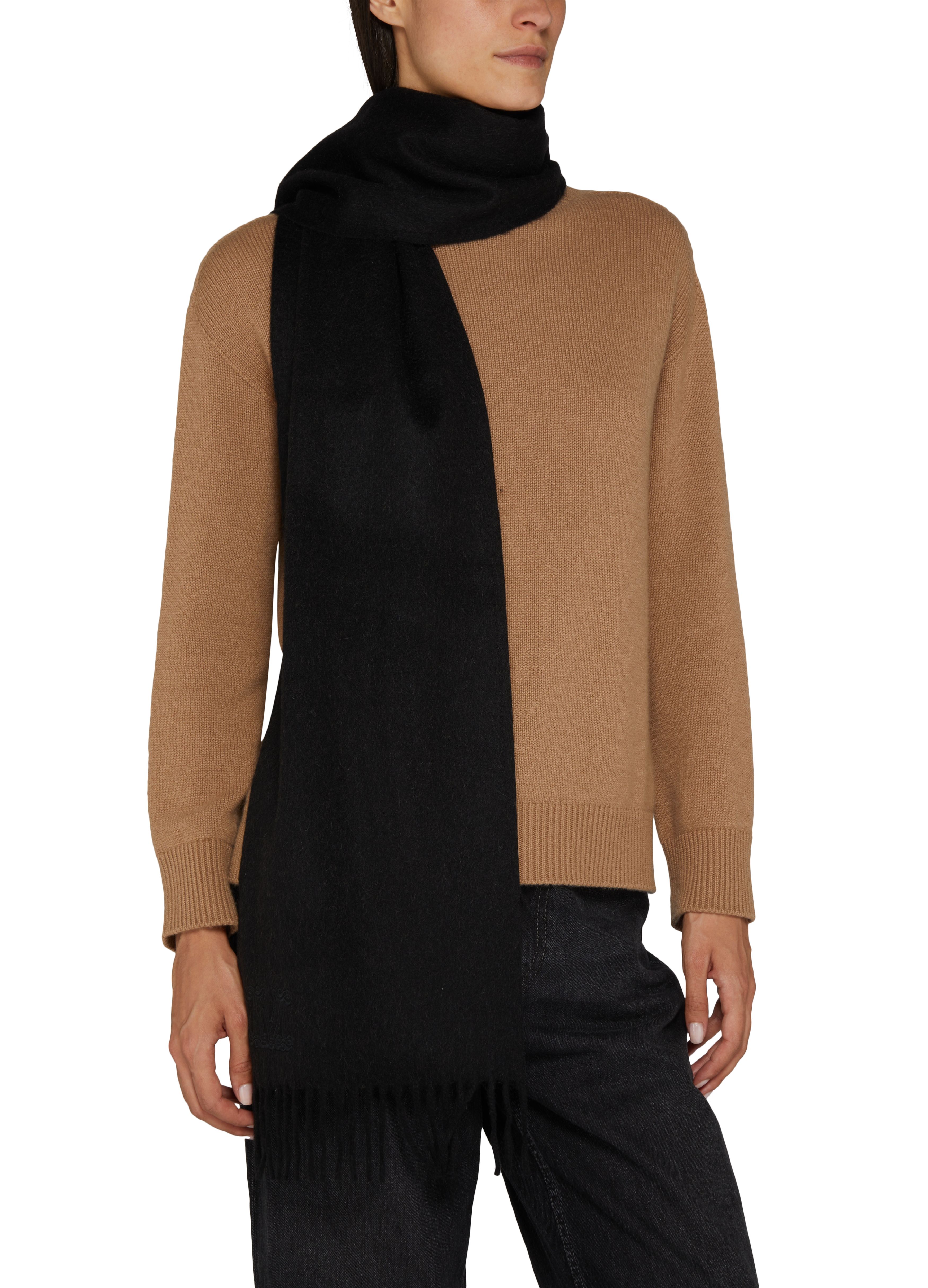 Wkclara scarf thumbnail 5