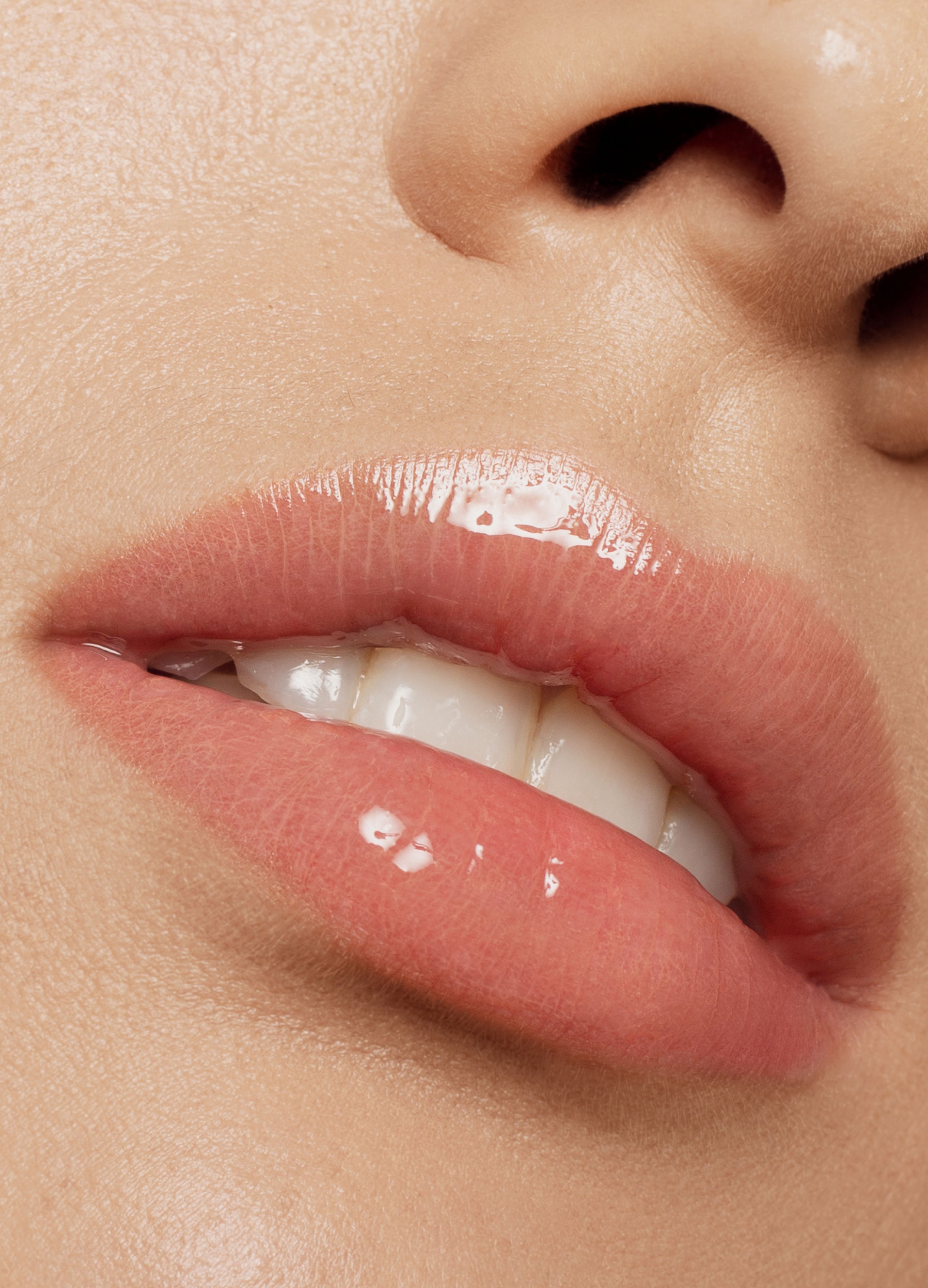 Liquid Lipstick Vinyl Fantôme 301 thumbnail 5