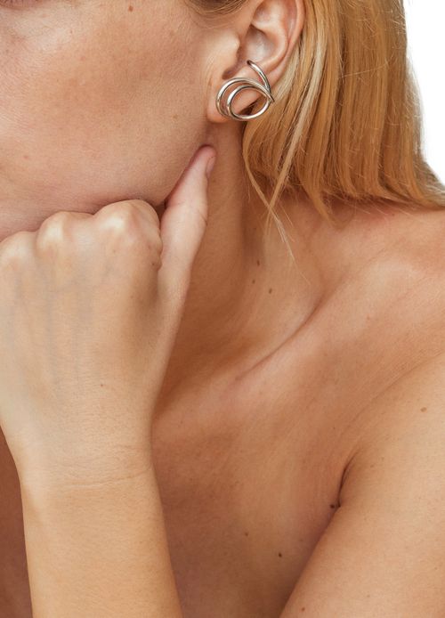 CHARLOTTE CHESNAIS Lasso hoop earrings