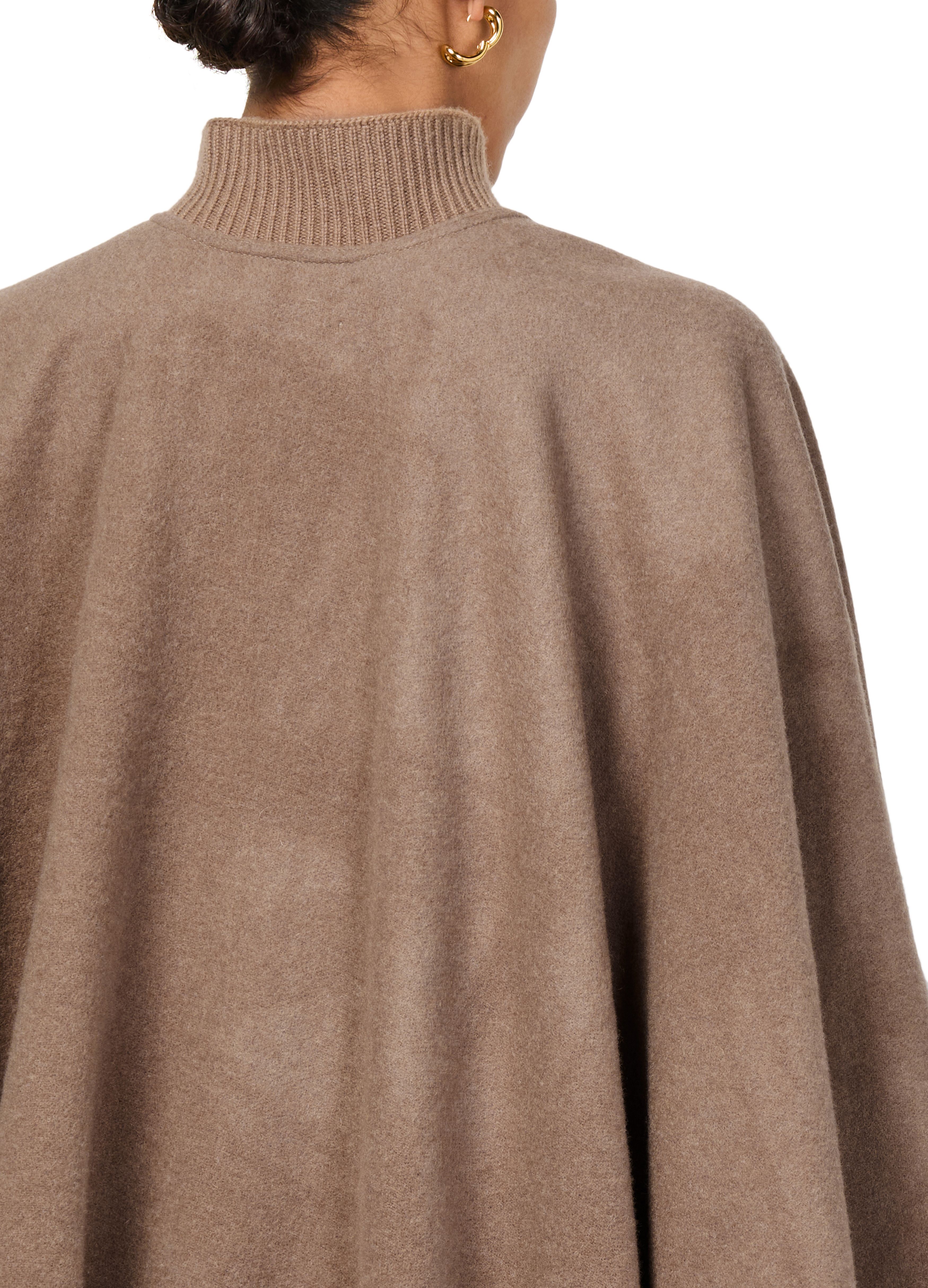 Hilde cape thumbnail 5