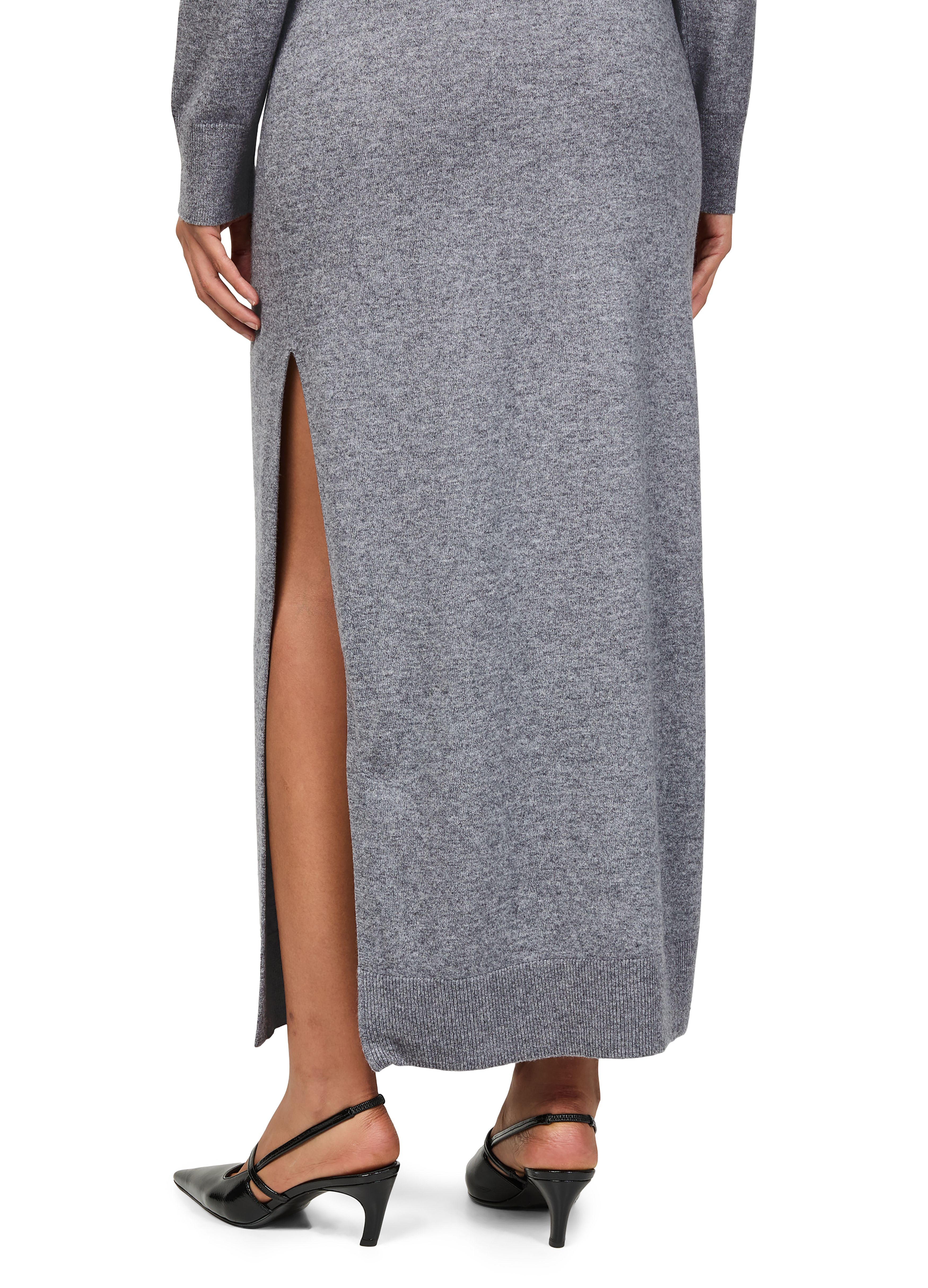 Dress in cashmere with open back thumbnail 5