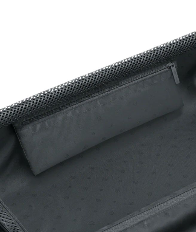 Rimowa 에센셜 라이트 체크인 L 여행가방
