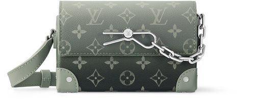 LOUIS VUITTON Steamer Wearable Wallet