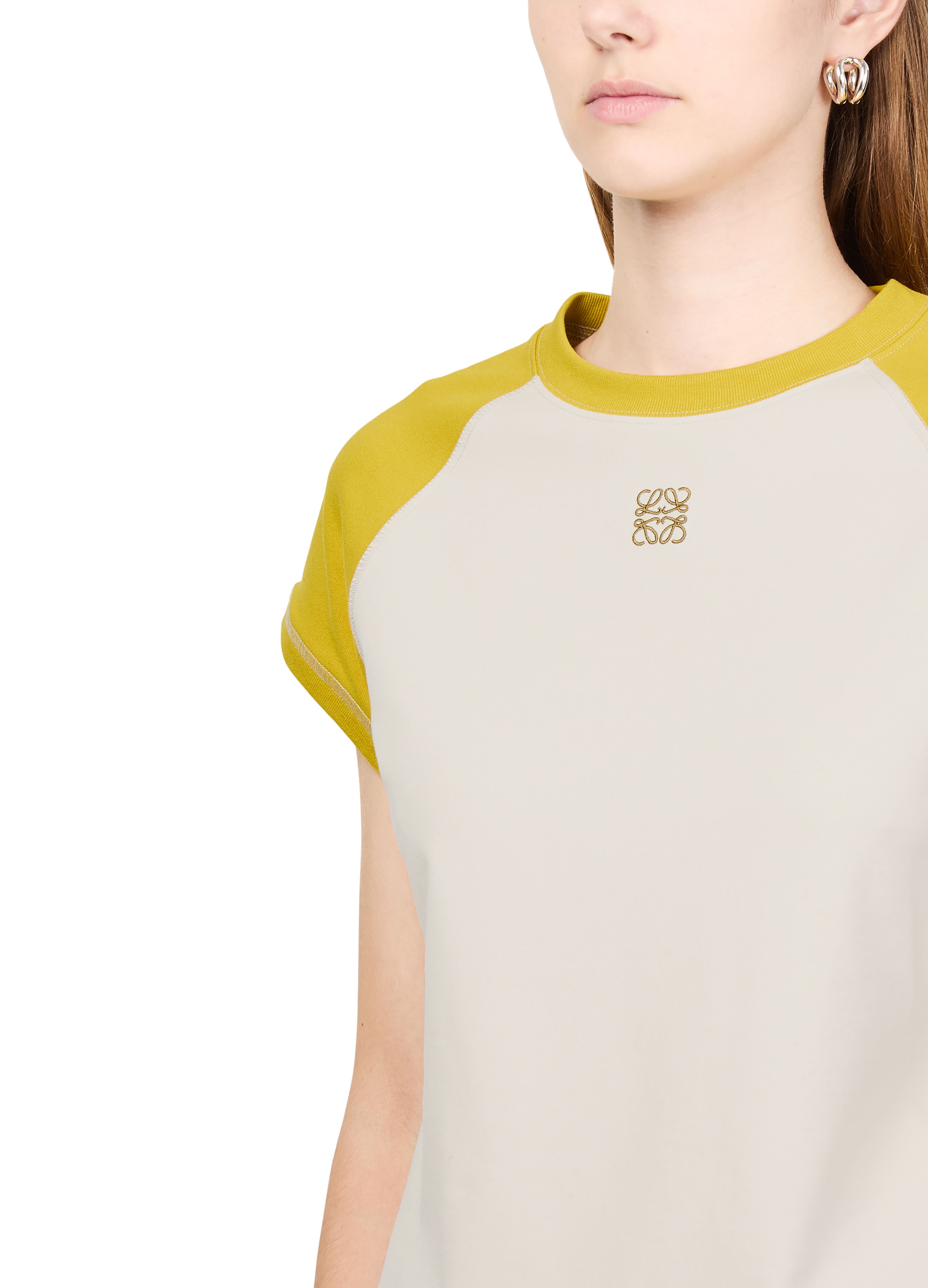 Small fit t-shirt thumbnail 4