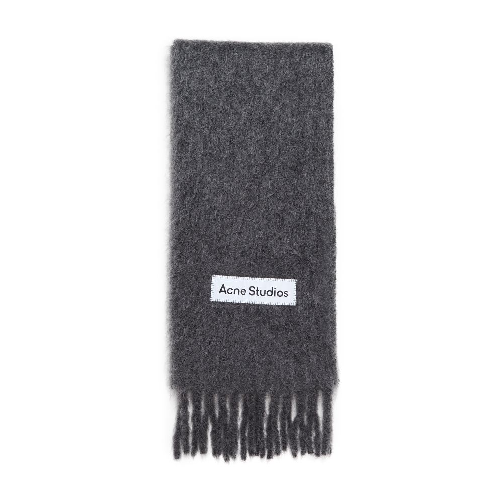 Fringed wool scarf thumbnail 3