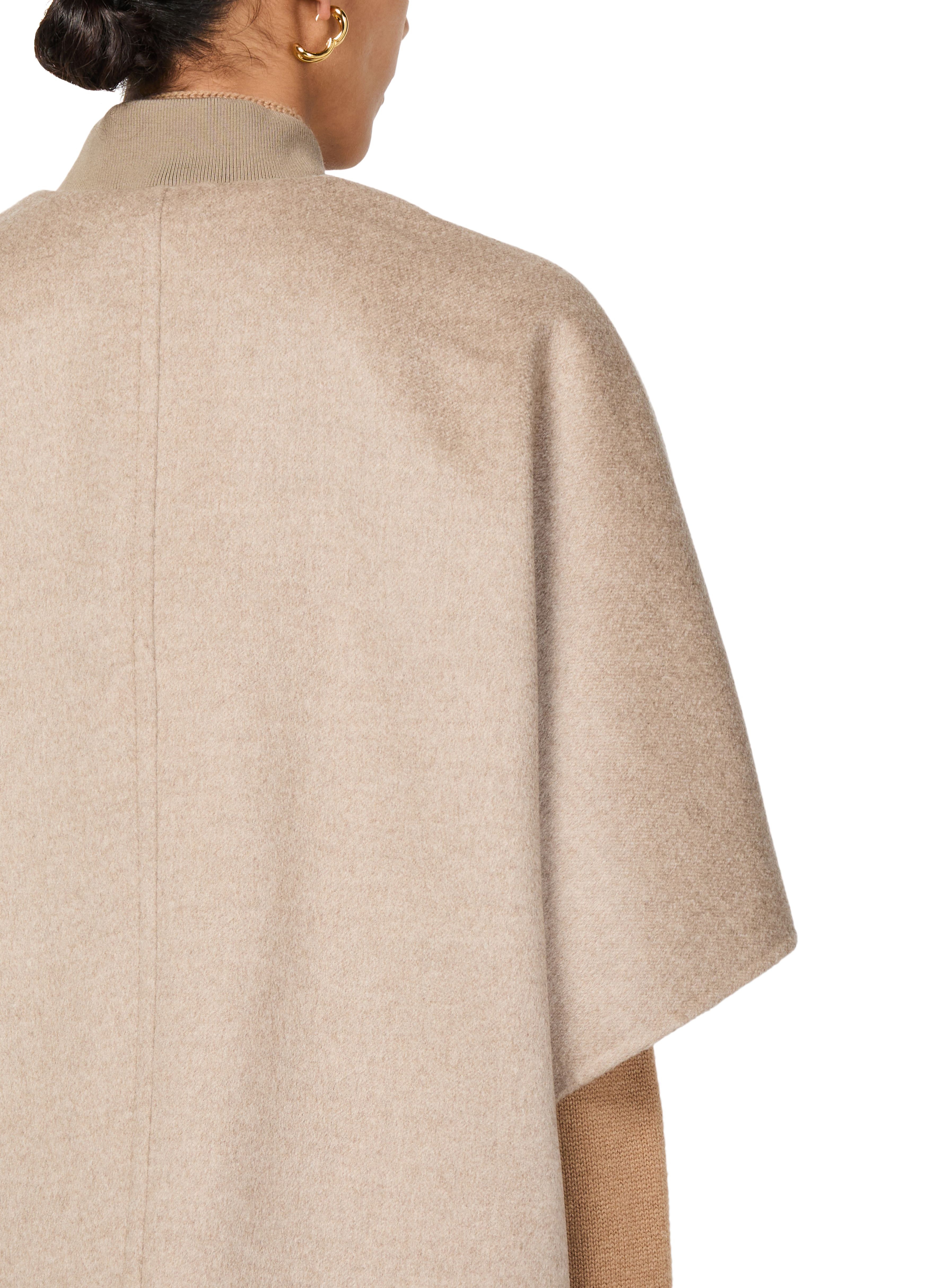 Leticia cape thumbnail 5