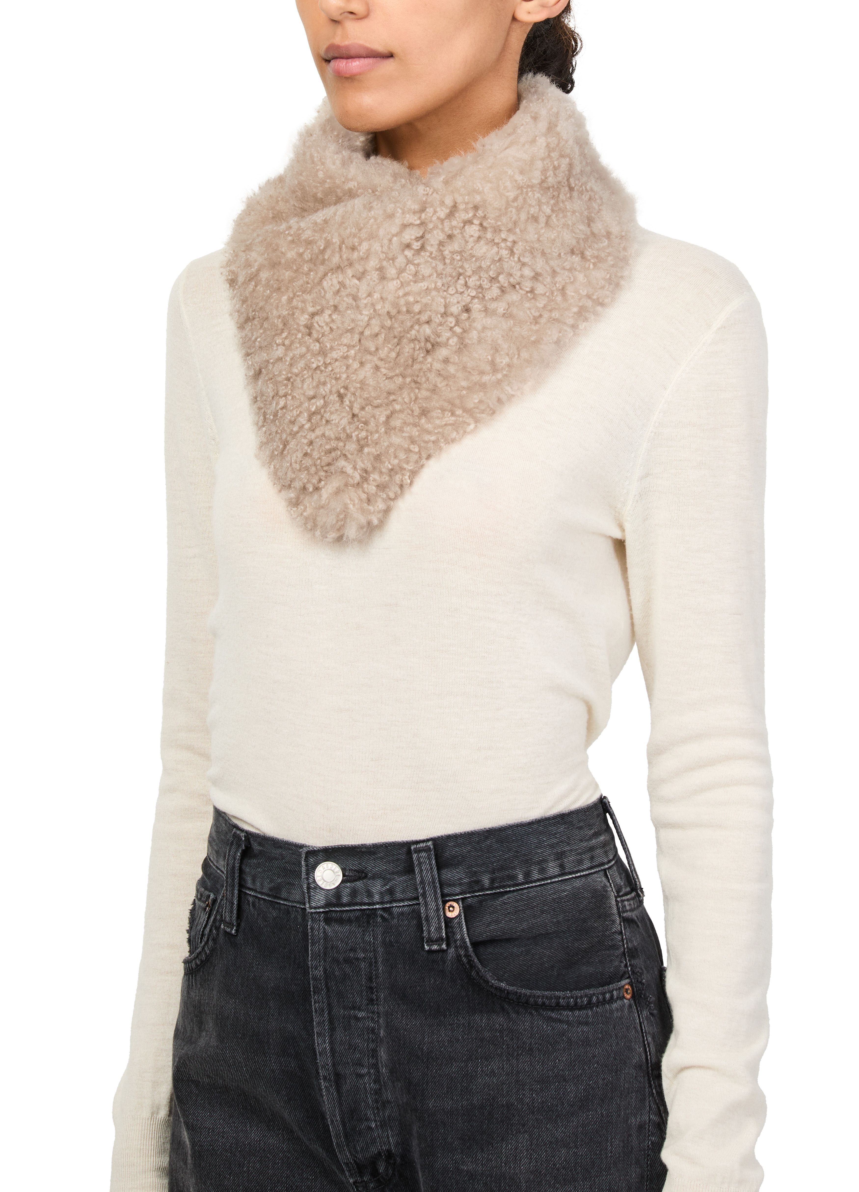 Sheepskin bandanna thumbnail 5