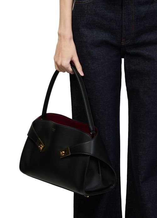 FERRAGAMO Hug soft bicolor shoulder bag (M)