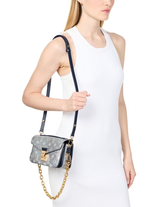 LOUIS VUITTON Pochette Métis East West
