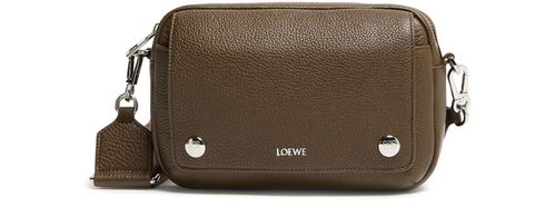 LOEWE Kameratasche Pebble aus genarbtem Kalbsleder