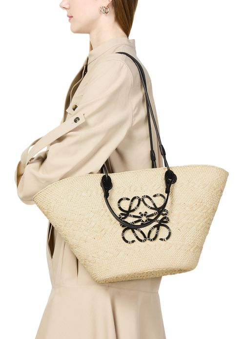LOEWE Panier en palmier Iraca et cuir de veau Anagram 
