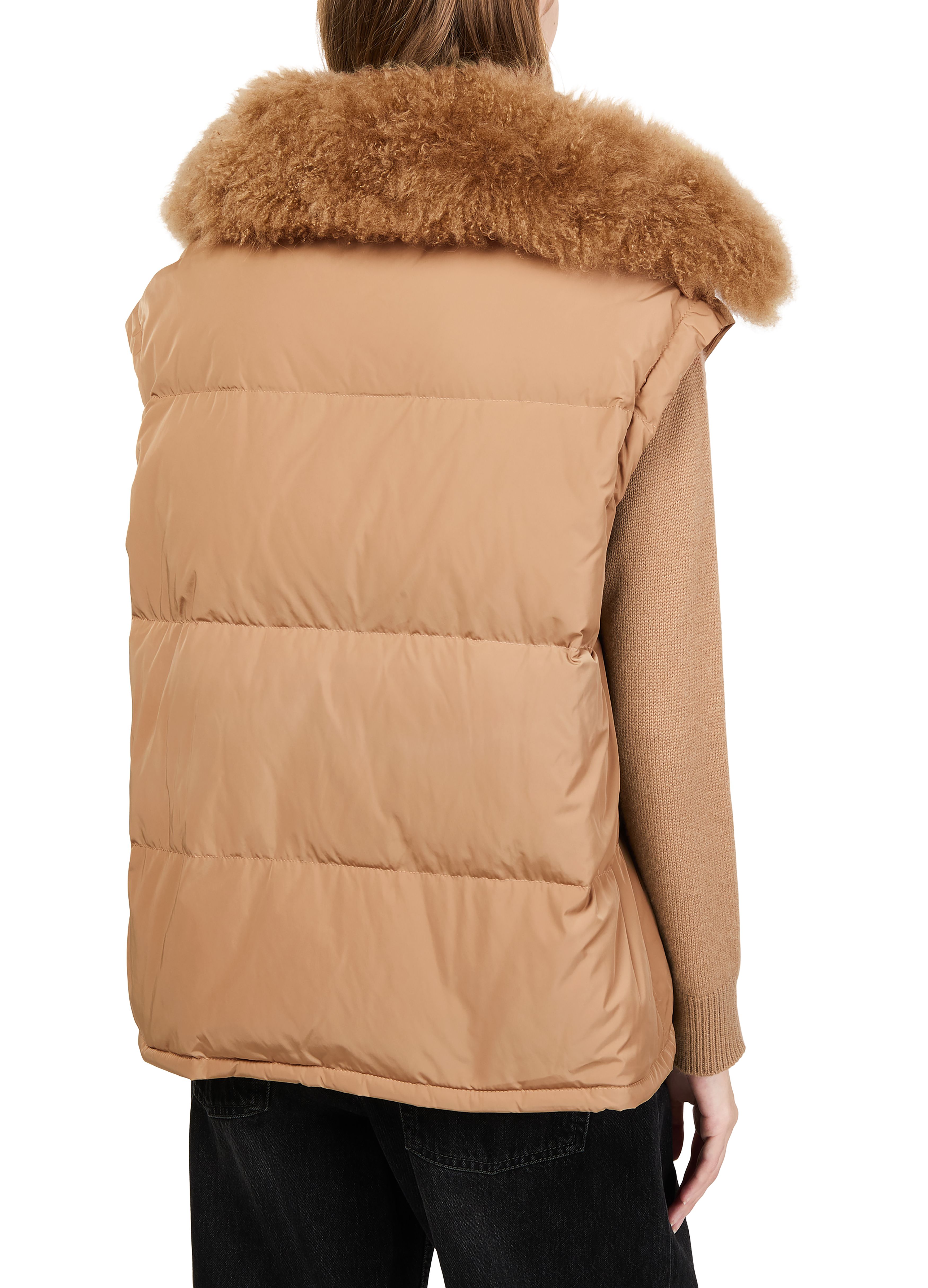 Belted hooded gilet in lambswool thumbnail 6
