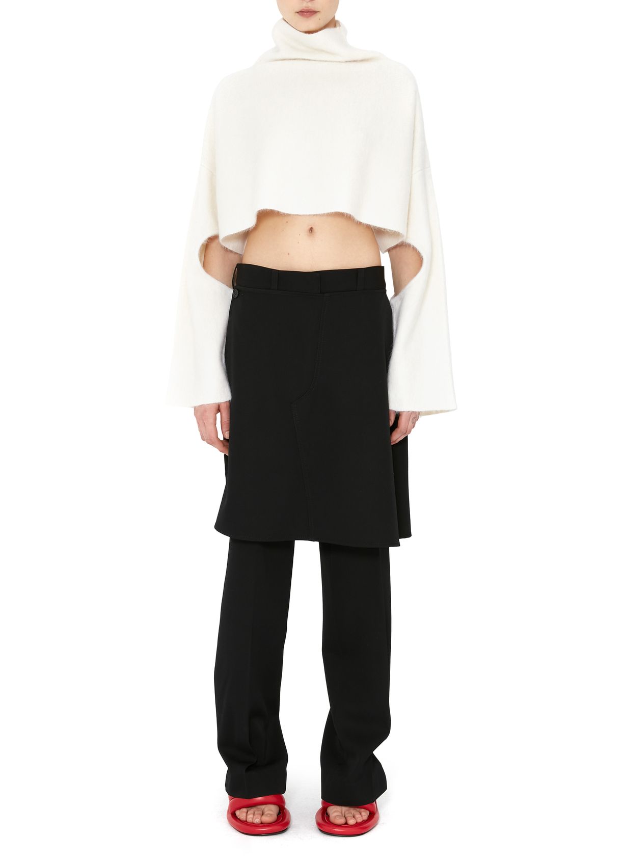 Jw Anderson Cut-out Detailed Cropped Jumper In Off White