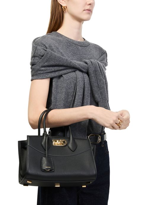 FERRAGAMO New Ferragamo Studio soft bag (M)