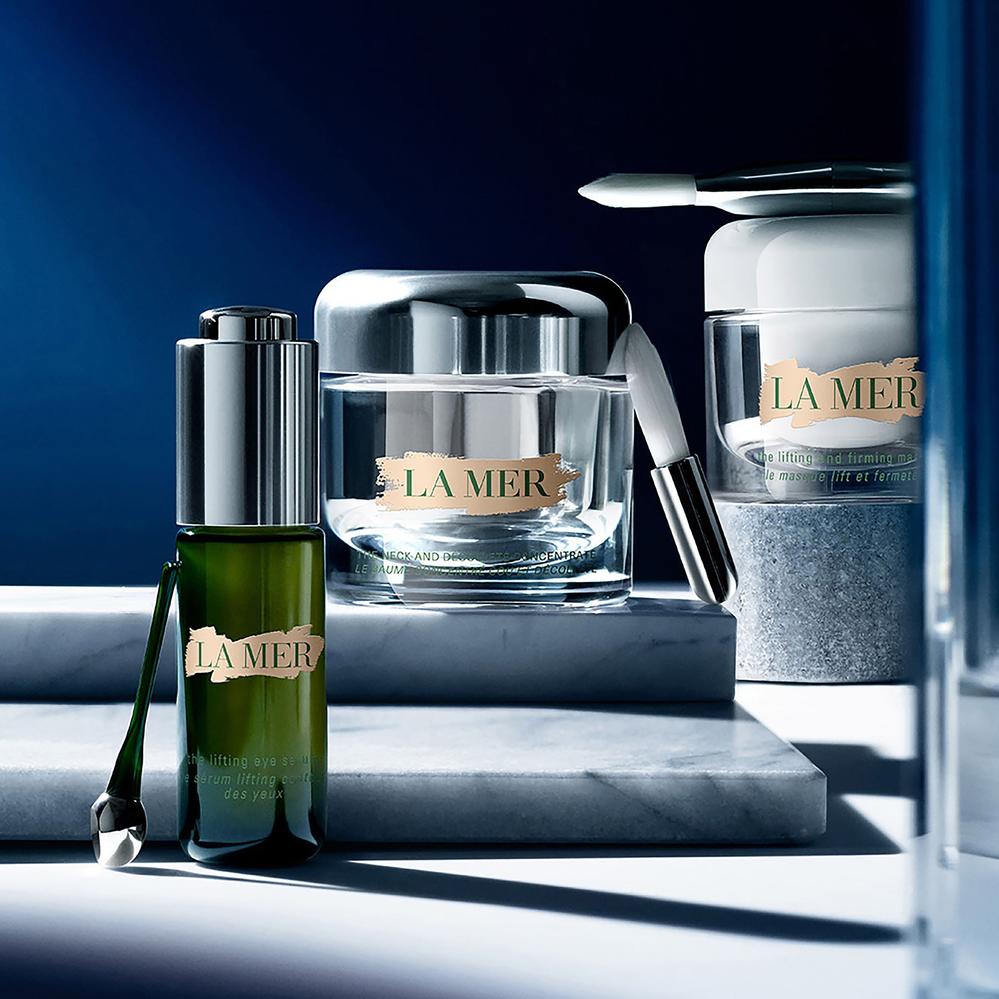 The Neck and décolleté concentrate 50 ml thumbnail 6