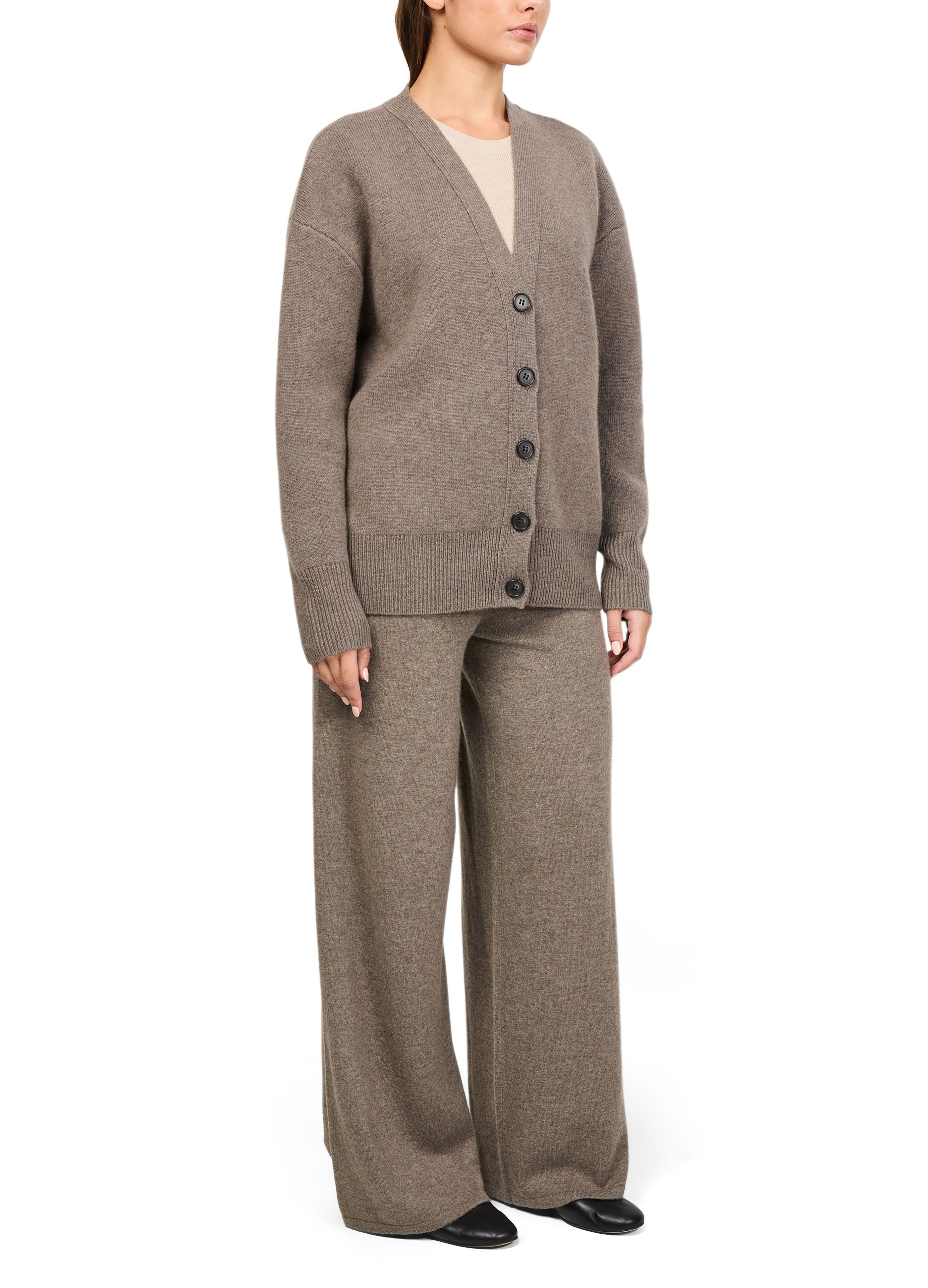 Amery cashmere cardigan thumbnail 6