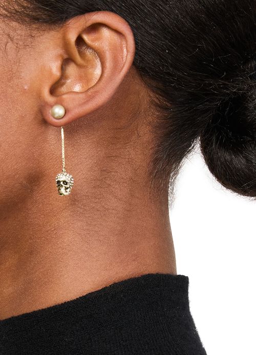 MCQUEEN Ohrringe Pave Skull