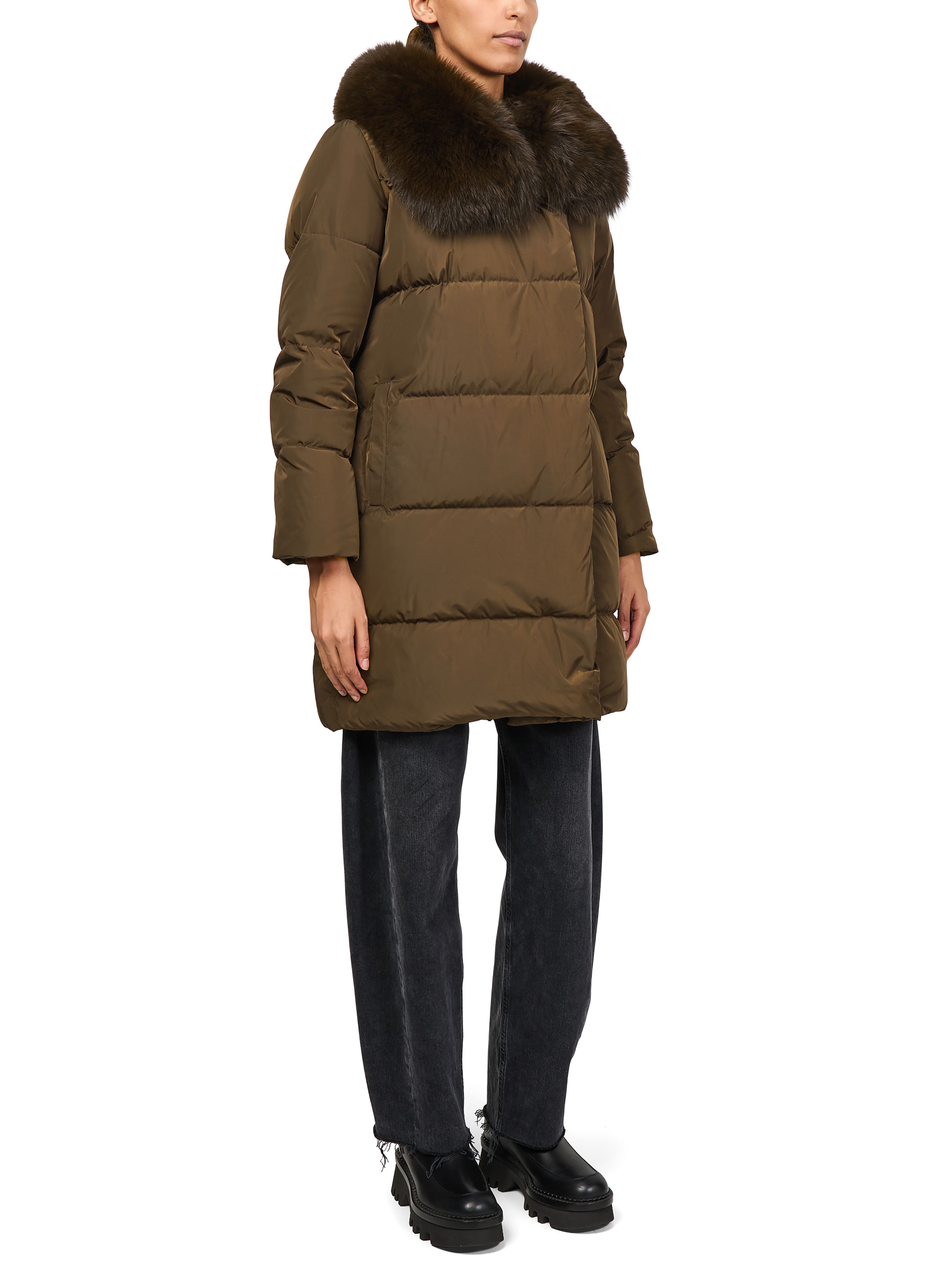 Puffer jacket with a fox fur collar thumbnail 7