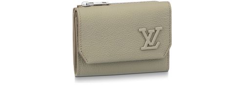 LOUIS VUITTON Portefeuille Pilot