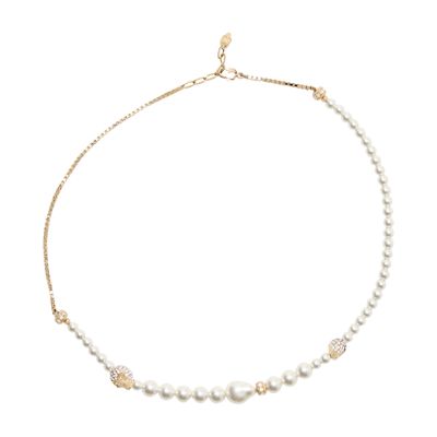 Skull and pearl necklace