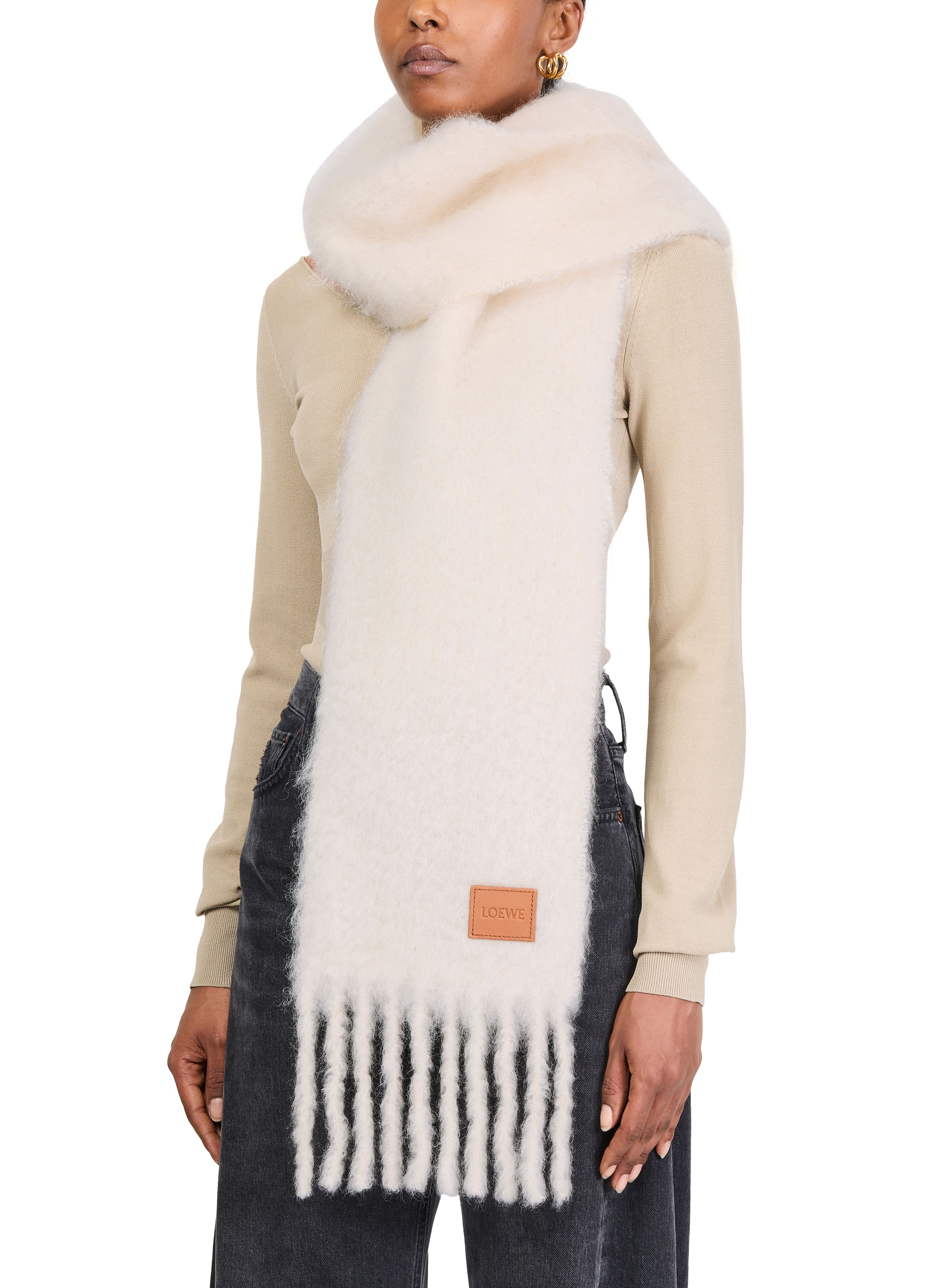 Scarf in mohair and wool thumbnail 5