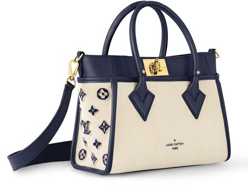 LOUIS VUITTON On My Side PM