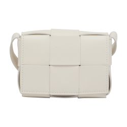 BOTTEGA VENETA ミニ カセット クロスボディバッグ ボッテガ・ヴェネタ「カセット」バッグ新作、パープルの
