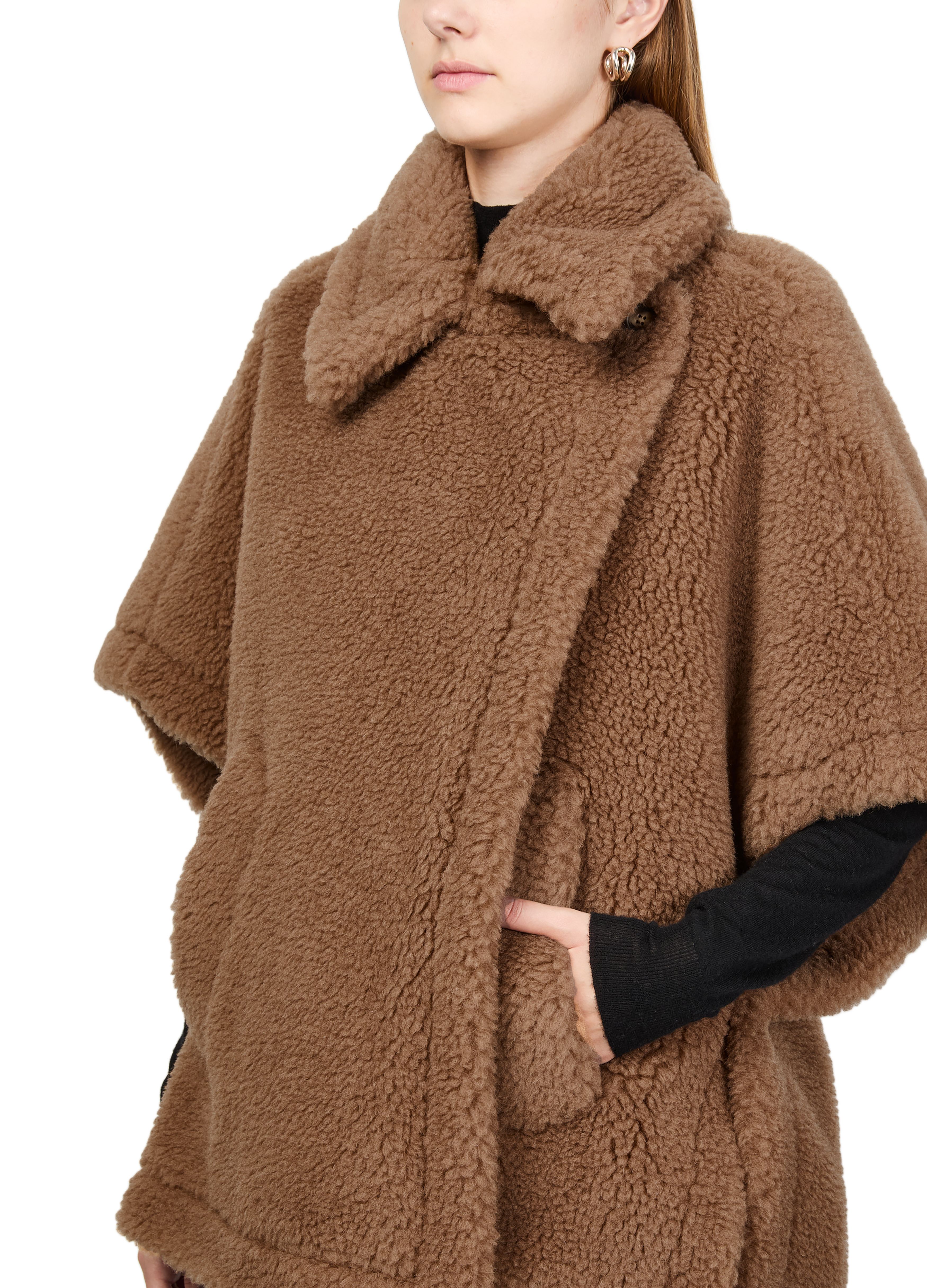 Tebe Teddy cape thumbnail 4