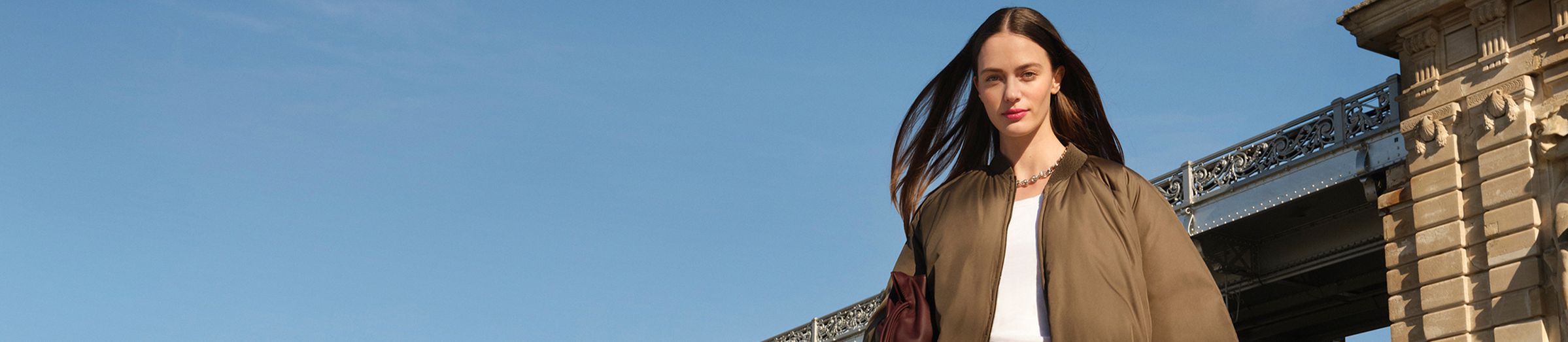 visual banner