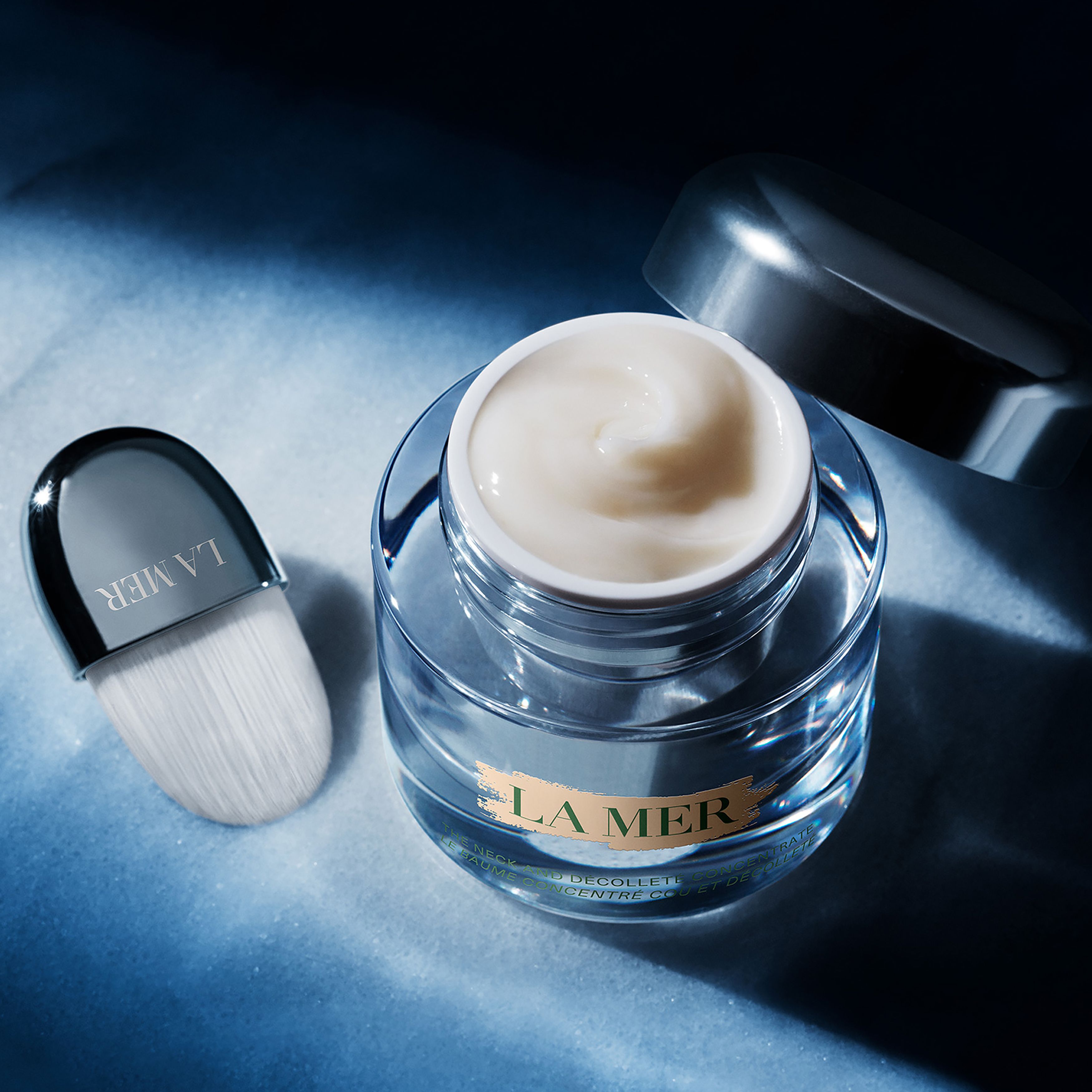The Neck and décolleté concentrate 50 ml thumbnail 4